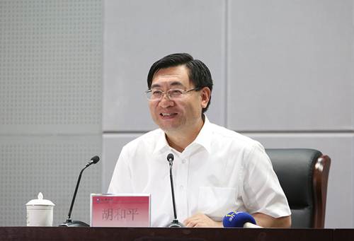 说明: http://www.yau.edu.cn/__local/0/69/04/CDD8FD937F9879C23E8B5D8D581_265C67D1_496B1.jpg