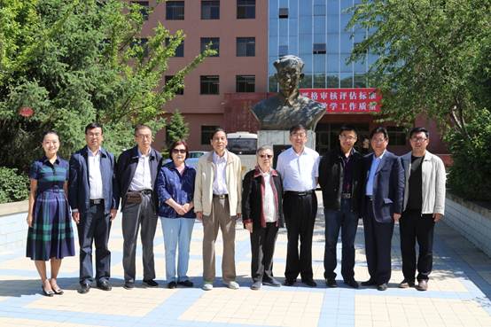 说明: C:\Users\Administrator\Desktop\胡木英\1Y7A1082.JPG
