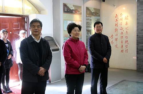 说明: http://www.yau.edu.cn/__local/E/67/97/B844192CE8EBC324A9BFD79AF1E_FE4FFEFD_3A474.jpg